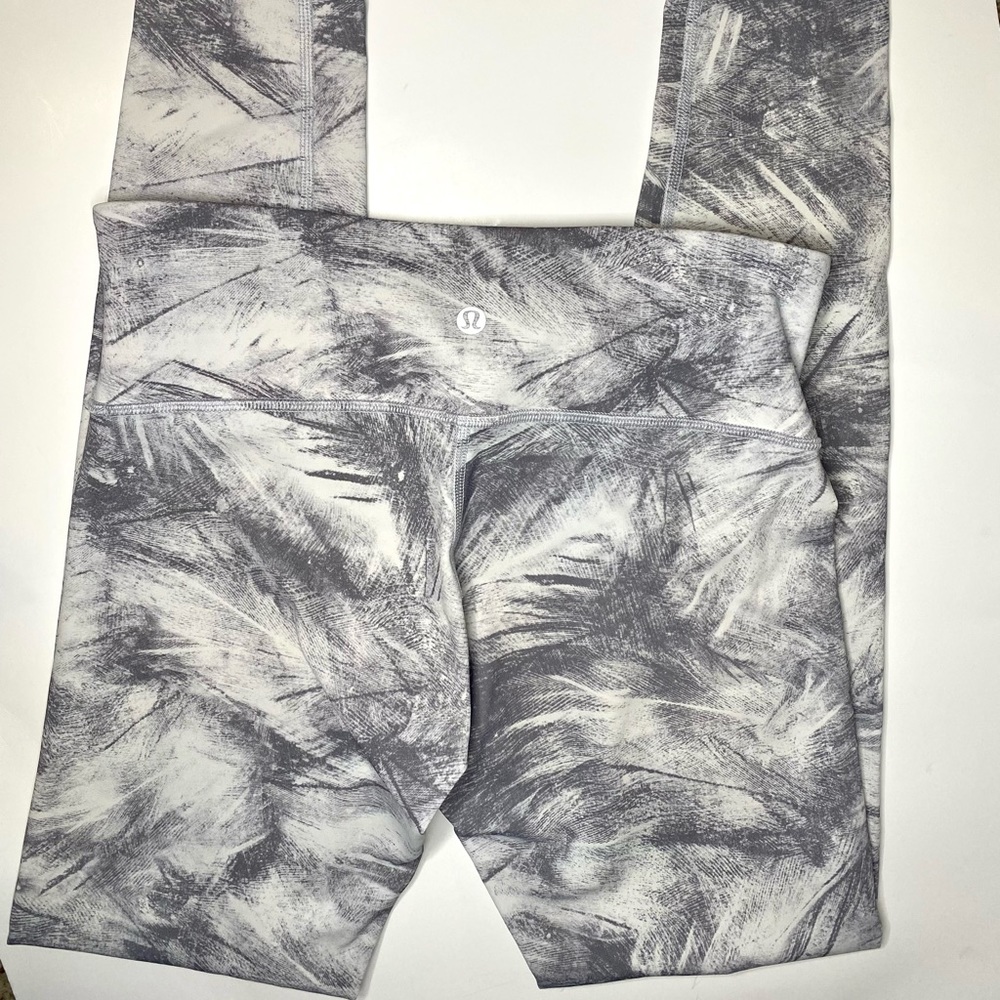Lululemon Leggings NWOT Size 6